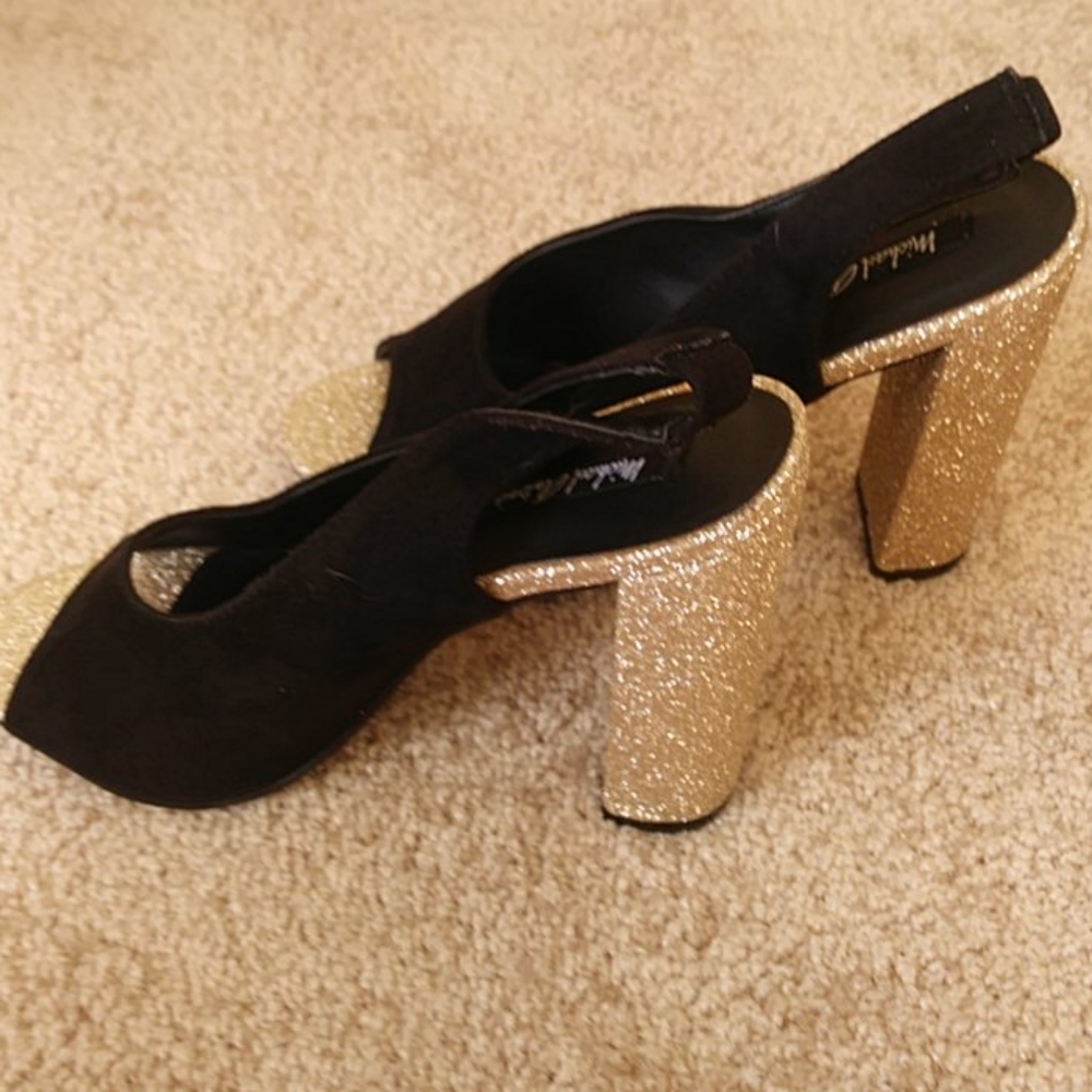 Shoe - Picture 5 of 8